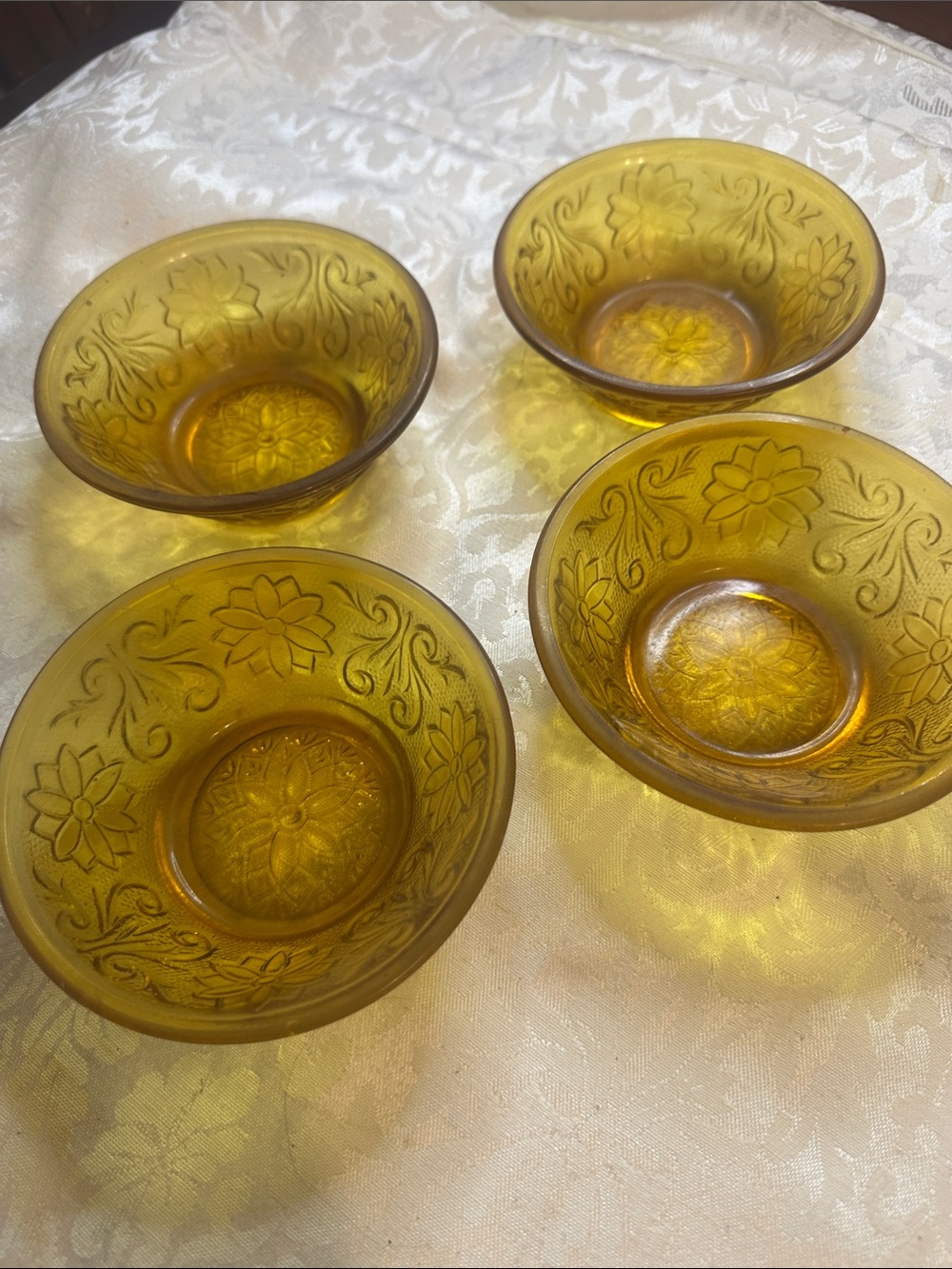 Vintage Tiara Exclusive Amber Glass Dessert Bowls